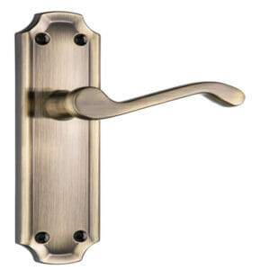 Maniglia per porta a battente con design di lusso OEM personalizzato Maniglie in ottone